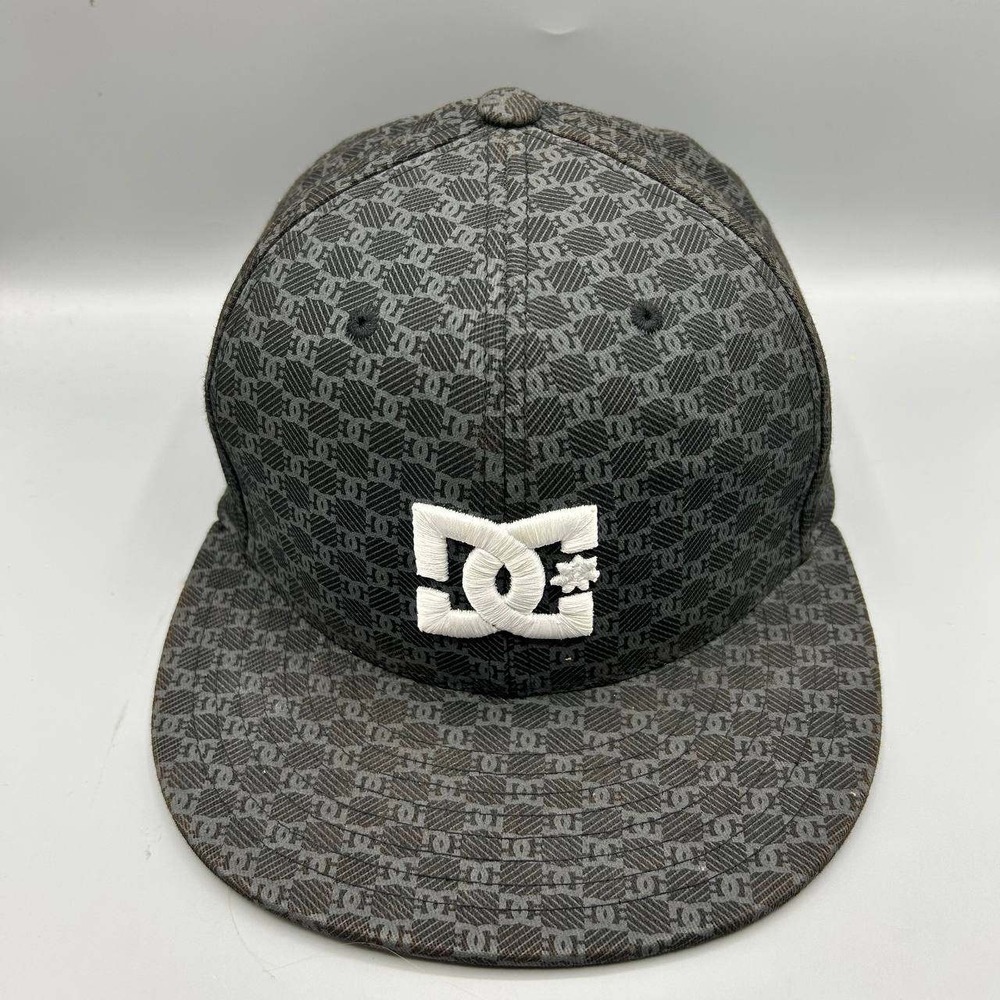 DC Shoes Hat Men 7 1/4-7 5/8 Black Embroidered Stretch Fitted Cap